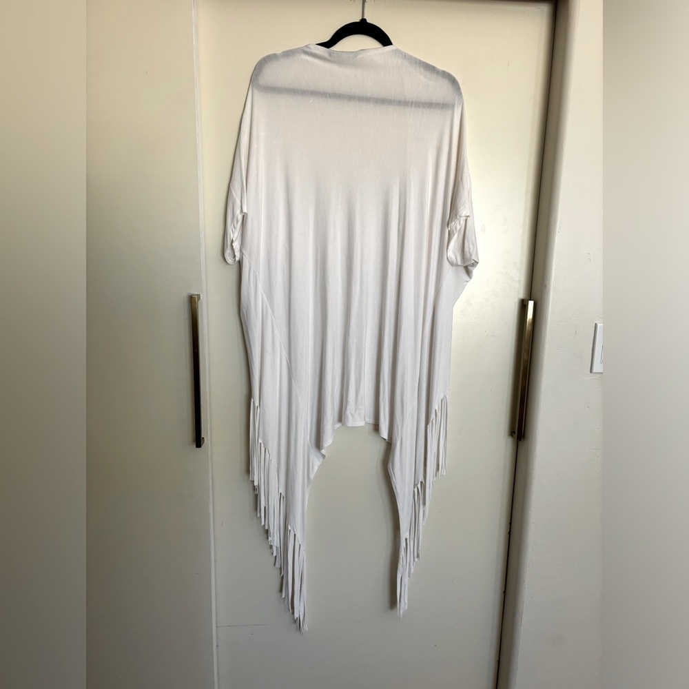 White fringe kimono - Picture 2 of 3